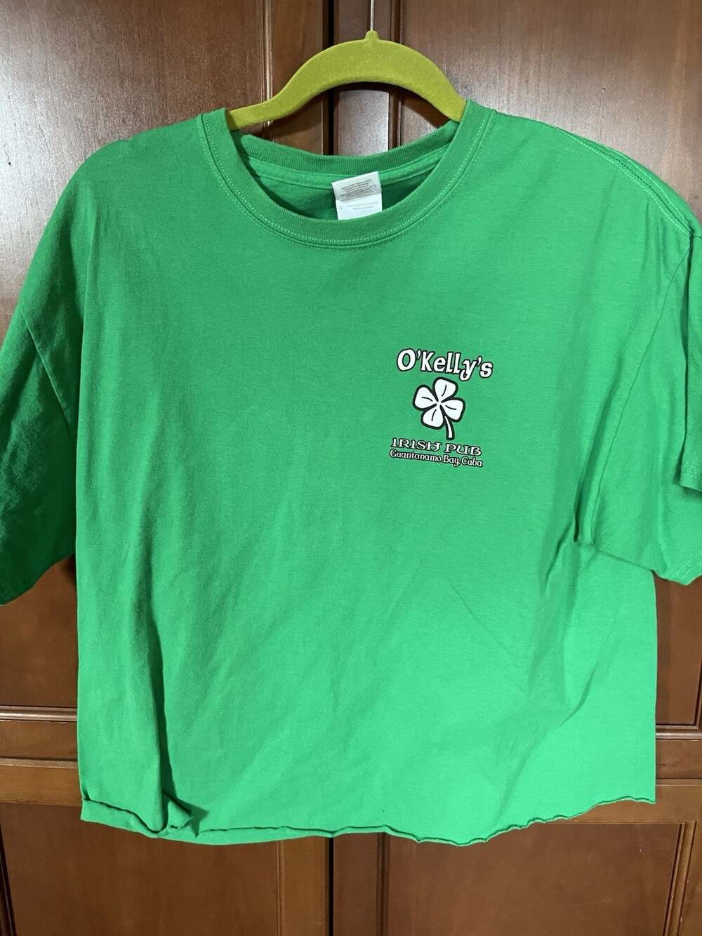 O’Kelly’s Irish Pub Guantanamo Bay Cuba T Shirt Green Military Base Souvenir L